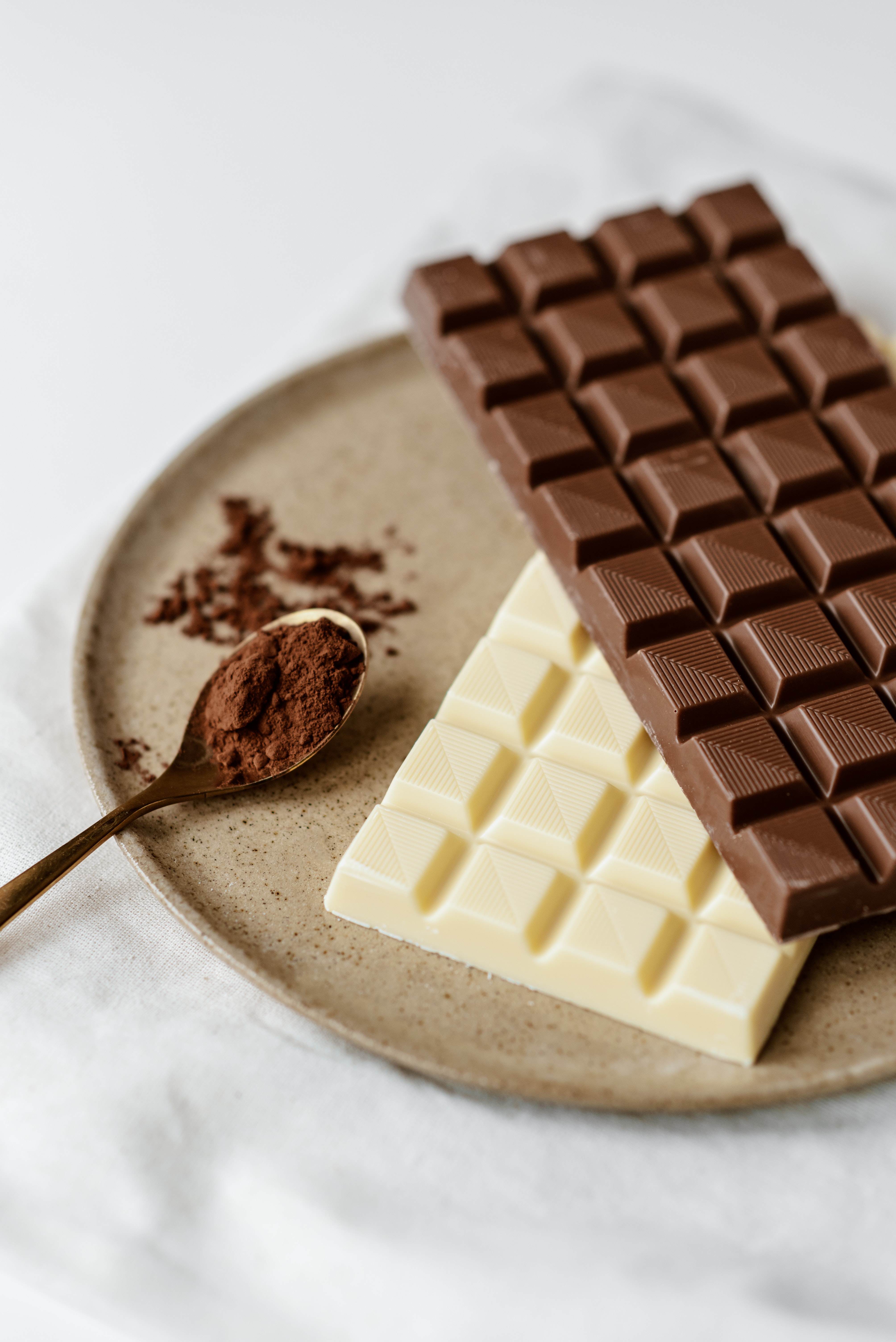 White vs dark - which chocolate to choose?